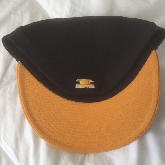 New Era Men’s Iowa fitted baseball hat - Picture 3 of 4